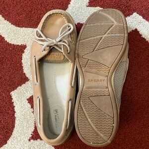 Women’s Sperrys.